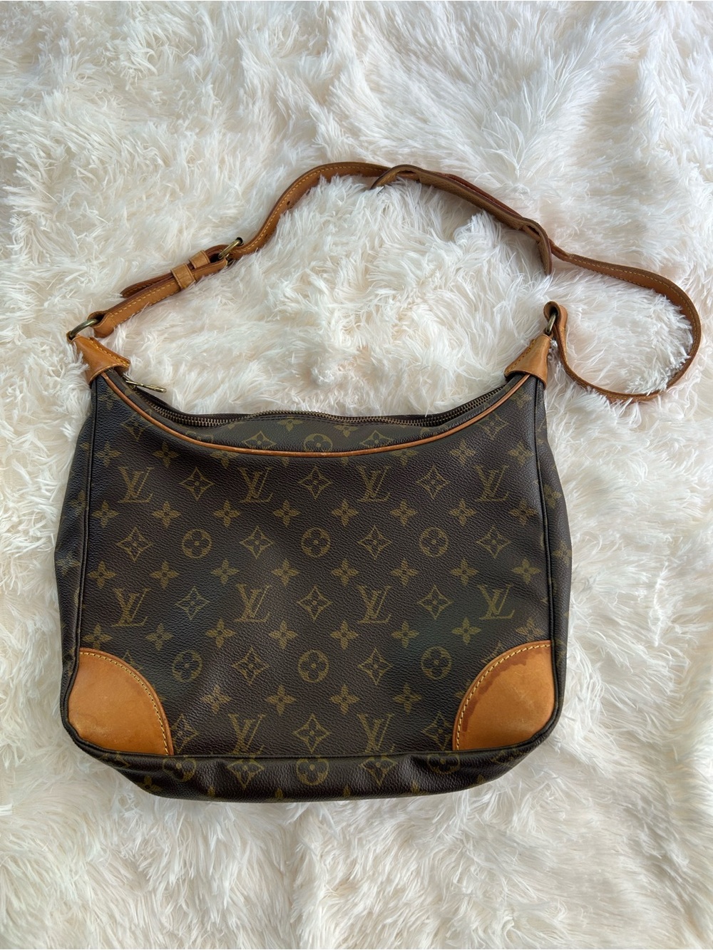 Louis Vuitton Boulogne 35 Monogram Shoulder Bag
